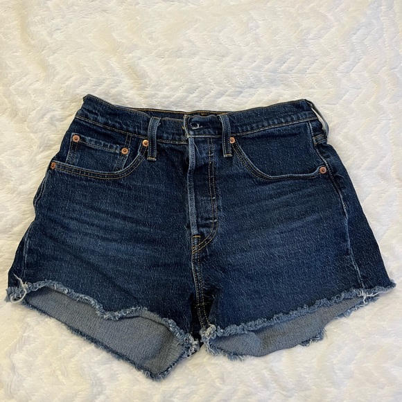 Levi’s Jean Shorts - Picture 5 of 5